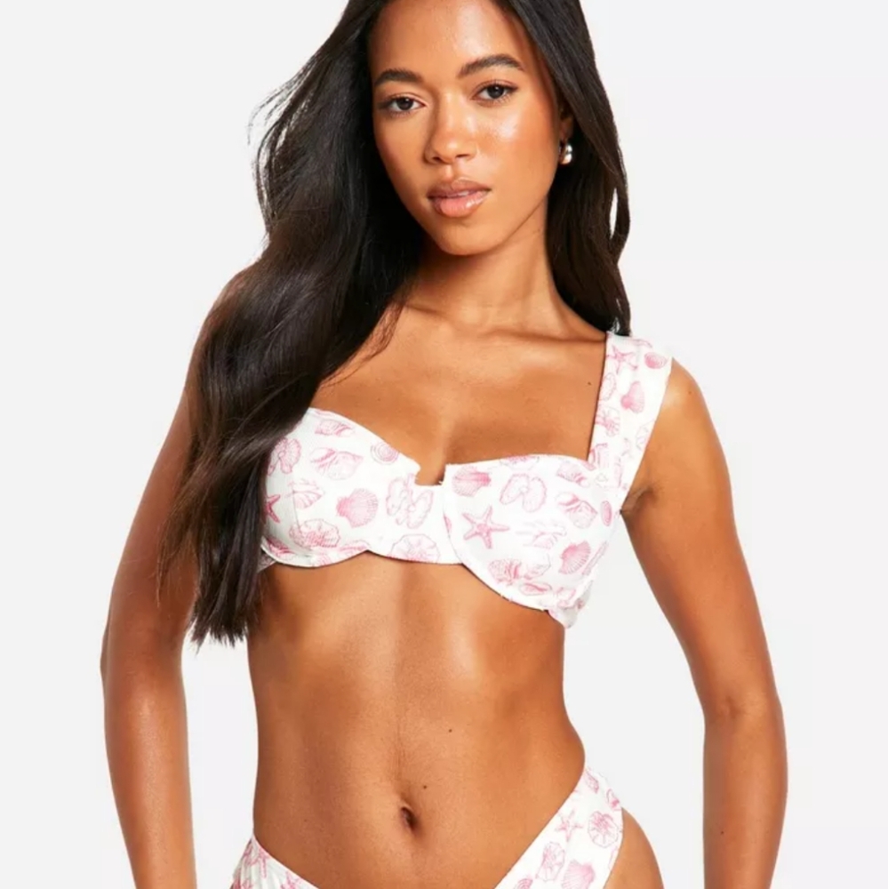New with tags boo hoo bikini top only